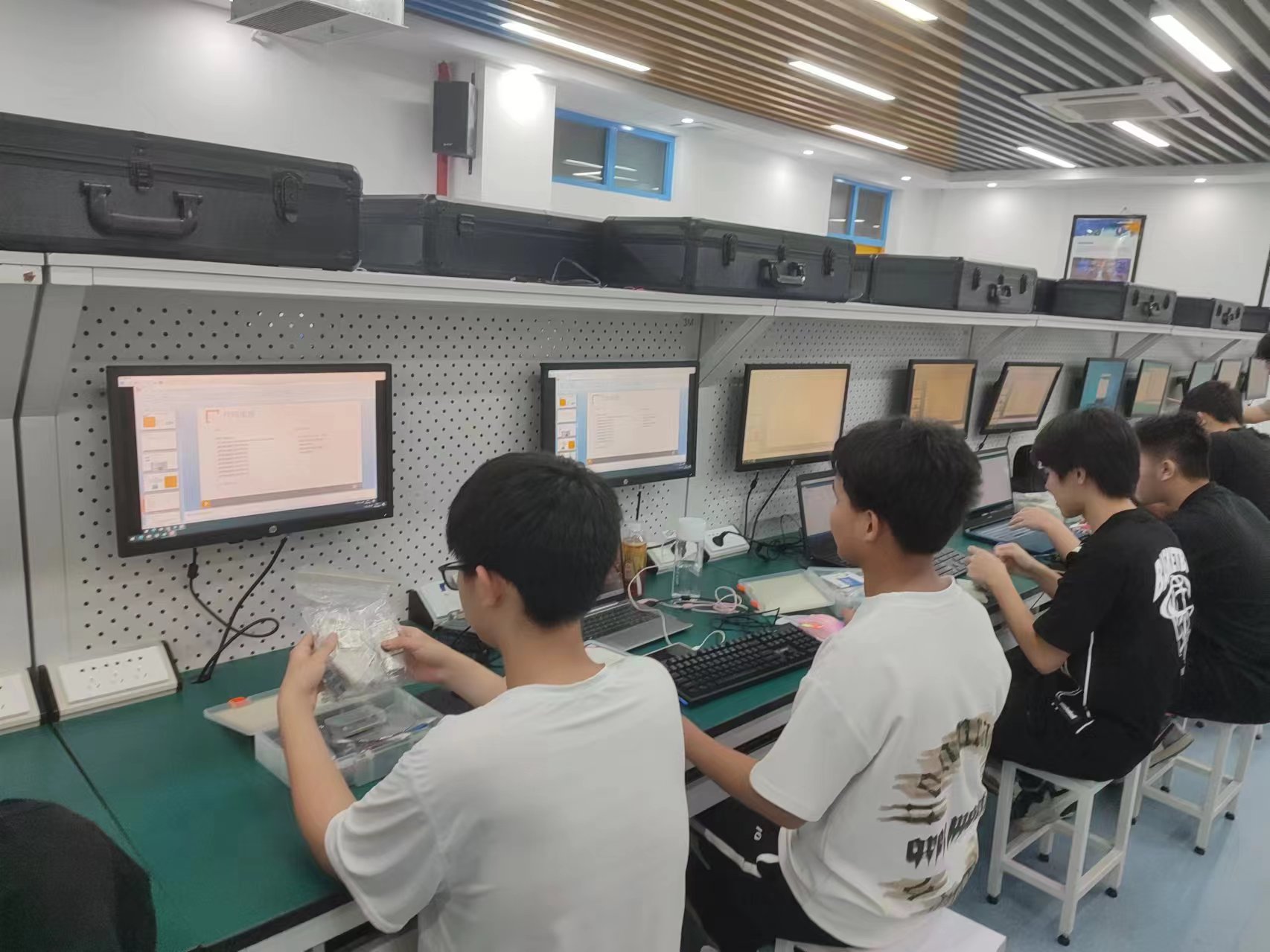 图片2.jpg
